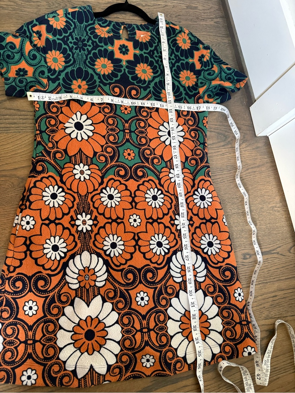 Like new Anthropologie Maeve Floral Shift Mini Dress in retro teal and orange. - Picture 9 of 9